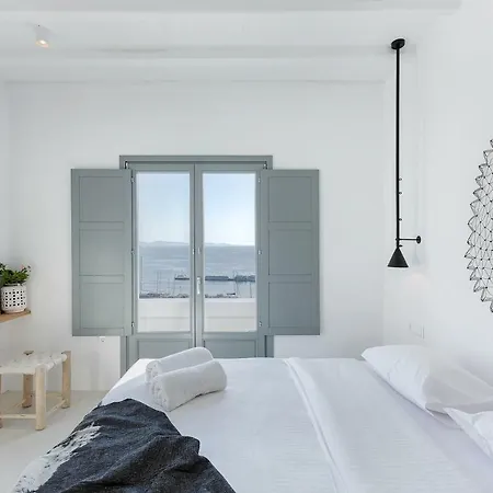 Sealine Villa Tourlos